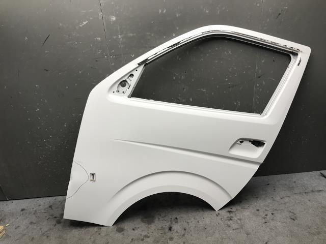 ハイエース LDF-KDH206V フロント 左ドアパネル 67002-26282 67002