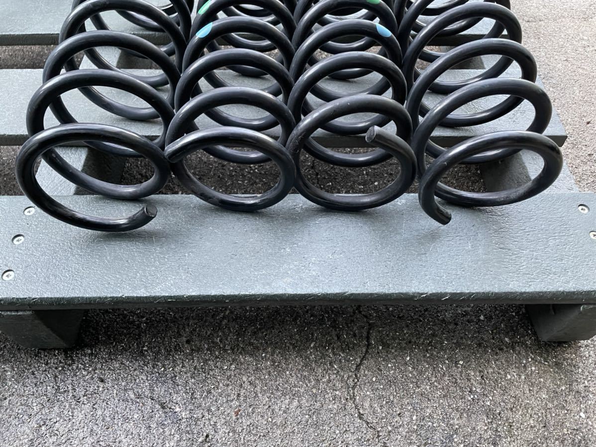 トヨタ クラウン ハイブリッド GWS204 純正 スプリング 4本セット