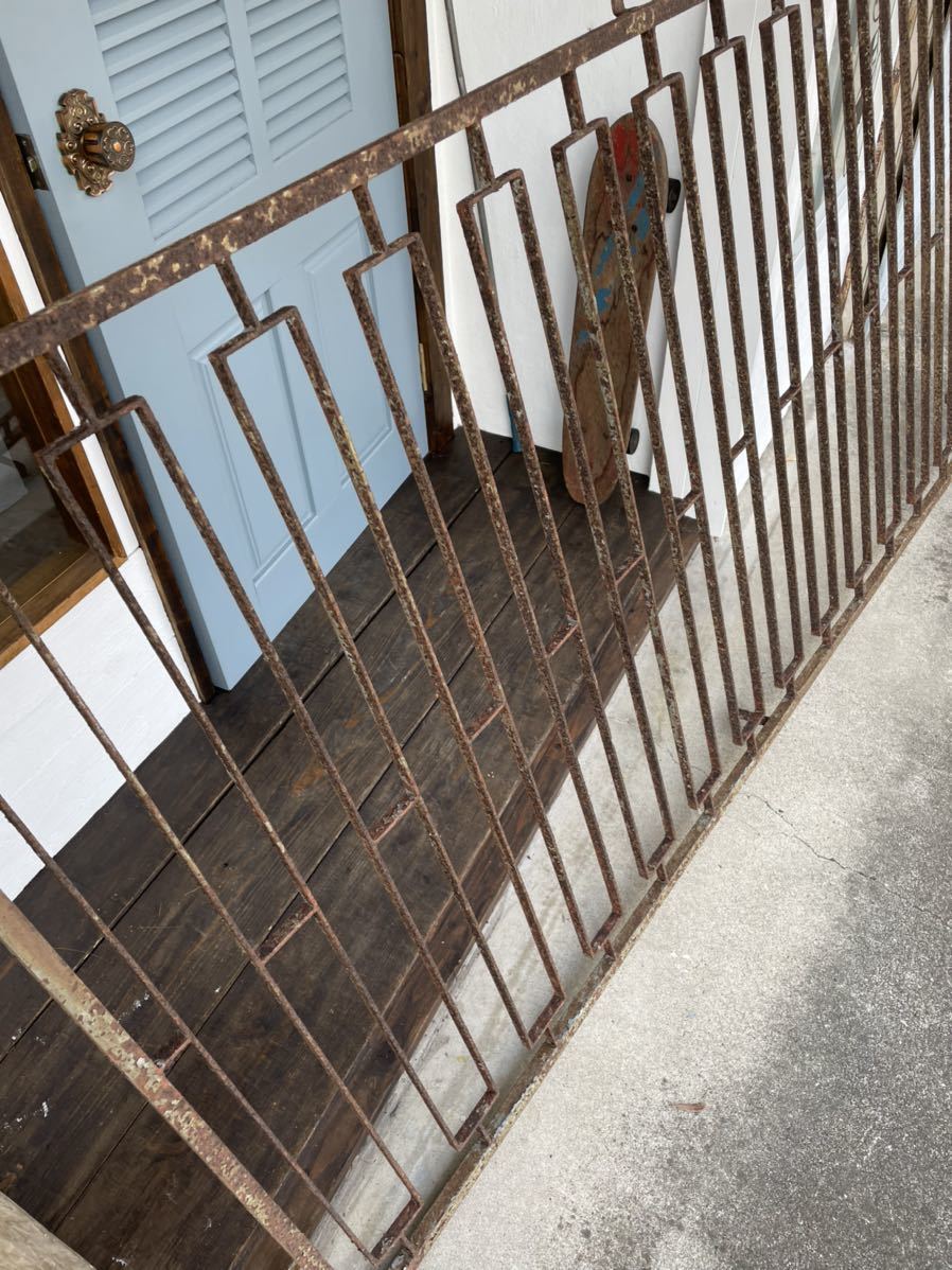 鉄柵 ヴィンテージ アイアンフェンス アトリエ 鉄格子 スタジオ 庭 ガーデニング シャビー 面格子 アンティーク 鉄製 3 5 105 5cm フェンス 売買されたオークション情報 Yahooの商品情報をアーカイブ公開 オークファン Aucfan Com