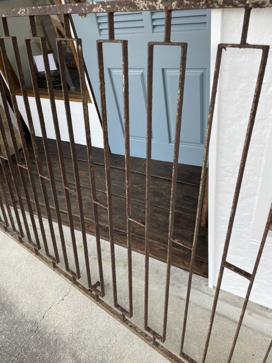 鉄柵 ヴィンテージ アイアンフェンス アトリエ 鉄格子 スタジオ 庭 ガーデニング シャビー 面格子 アンティーク 鉄製 3 5 105 5cm フェンス 売買されたオークション情報 Yahooの商品情報をアーカイブ公開 オークファン Aucfan Com