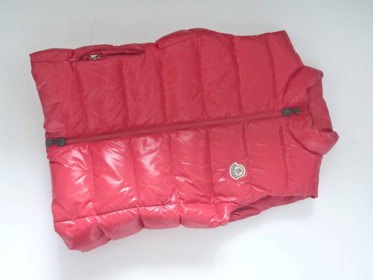 ダウンベスト MONCLER（ピンク⁄桃色系）のフリマアイテム一覧