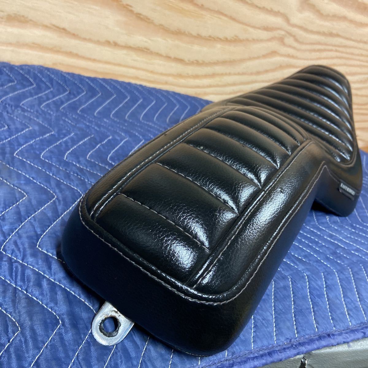 絶版 イージーライダース 2004年 コブラシート スポーツスター xl883n