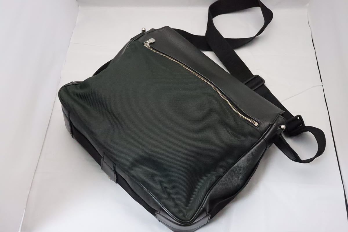 LOUIS VUITTON タイガ ヴィクトール ショルダーバッグ ブラック 1円スタート】廃盤品 美品 LOUIS VUITTON ルイヴィトン タイガ