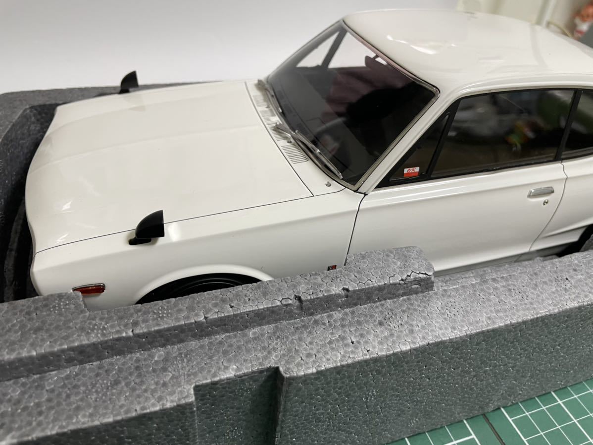 GT-R 1&frasl;12 Nissan Skyline 0 イグニッションモデル | model 日産 ignition スカイライン LINE - White (KPGC10) Metallic
