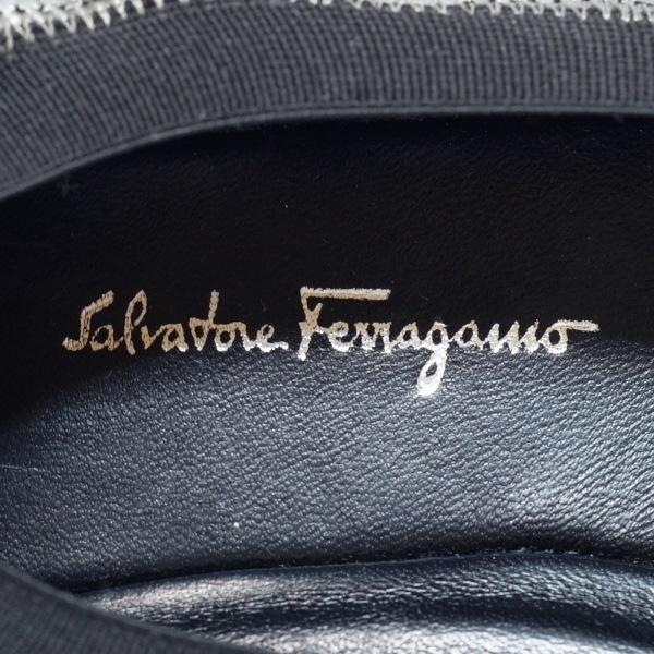 Ferragamo Salvatore フェラガモ サルバトーレフェラガモ レディース サルヴァトーレフェラガモ - FERRAGAMO | ローファー ガンチーニ ブラック パンプス (サルヴァトーレ 中古・古着通販Salvatore 中古