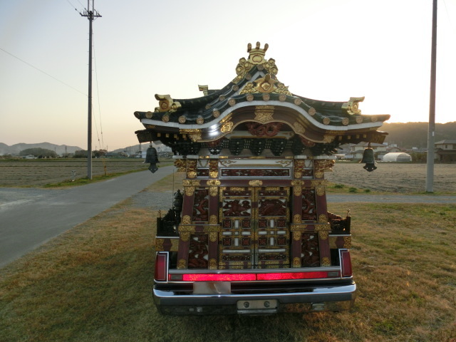 フォード リンカーン タウンカー 宮型霊柩車 霊柩車 金沢型 左ハンドル ベンチシート コラムオートマ 超 金沢型宮型霊柩車 タウンカー 売買されたオークション情報 Yahooの商品情報をアーカイブ公開 オークファン Aucfan Com