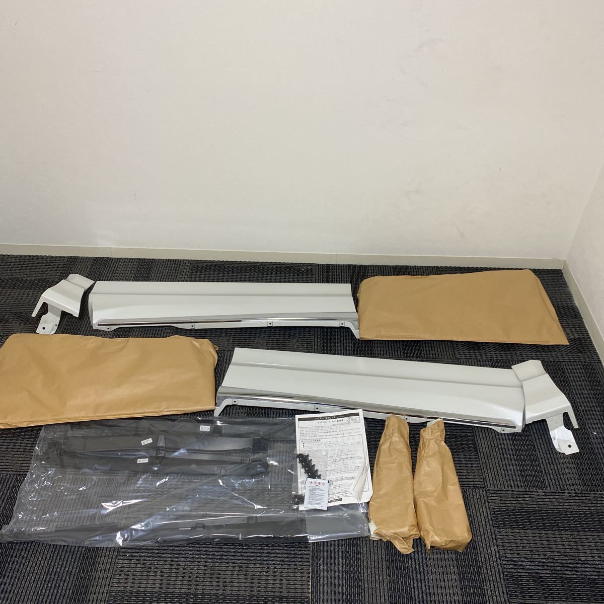 新品未使用品 中古 超美品 トヨタ MXUA80/MXUA85/AXUH80/AXUH85 80系 
