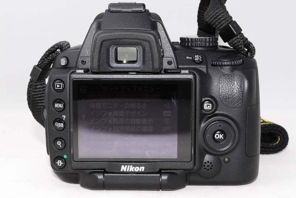 ☆ジャンク / 通電可☆ Nikon D5000 ボディ バッテリー付き