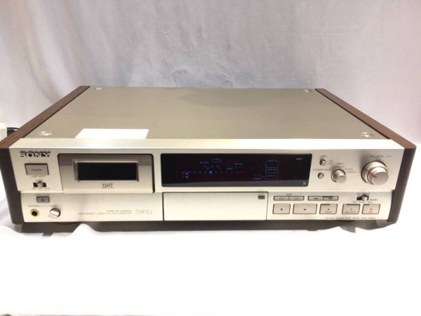 □6110□SONY DATデッキ DTC-59ESJ デジタルオーディオテープデッキ ソニー