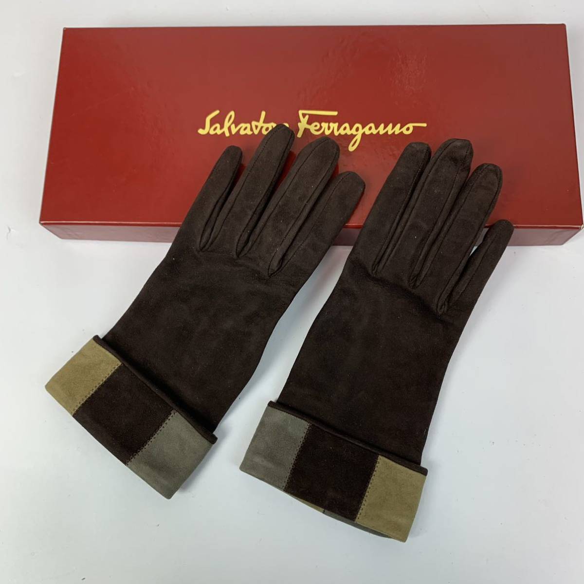 新作商品も続々入荷中 Salvatore Ferragamo サルヴァトーレ フェラガモ