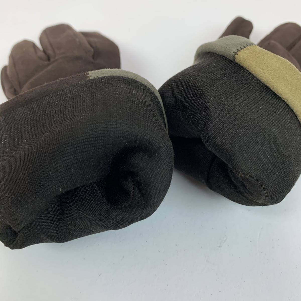 【美品】サルヴァトーレフェラガモ　ヴァラリボン　スエード　グローブ　手袋 新作商品も続々入荷中 Salvatore Ferragamo サルヴァトーレ フェラガモ