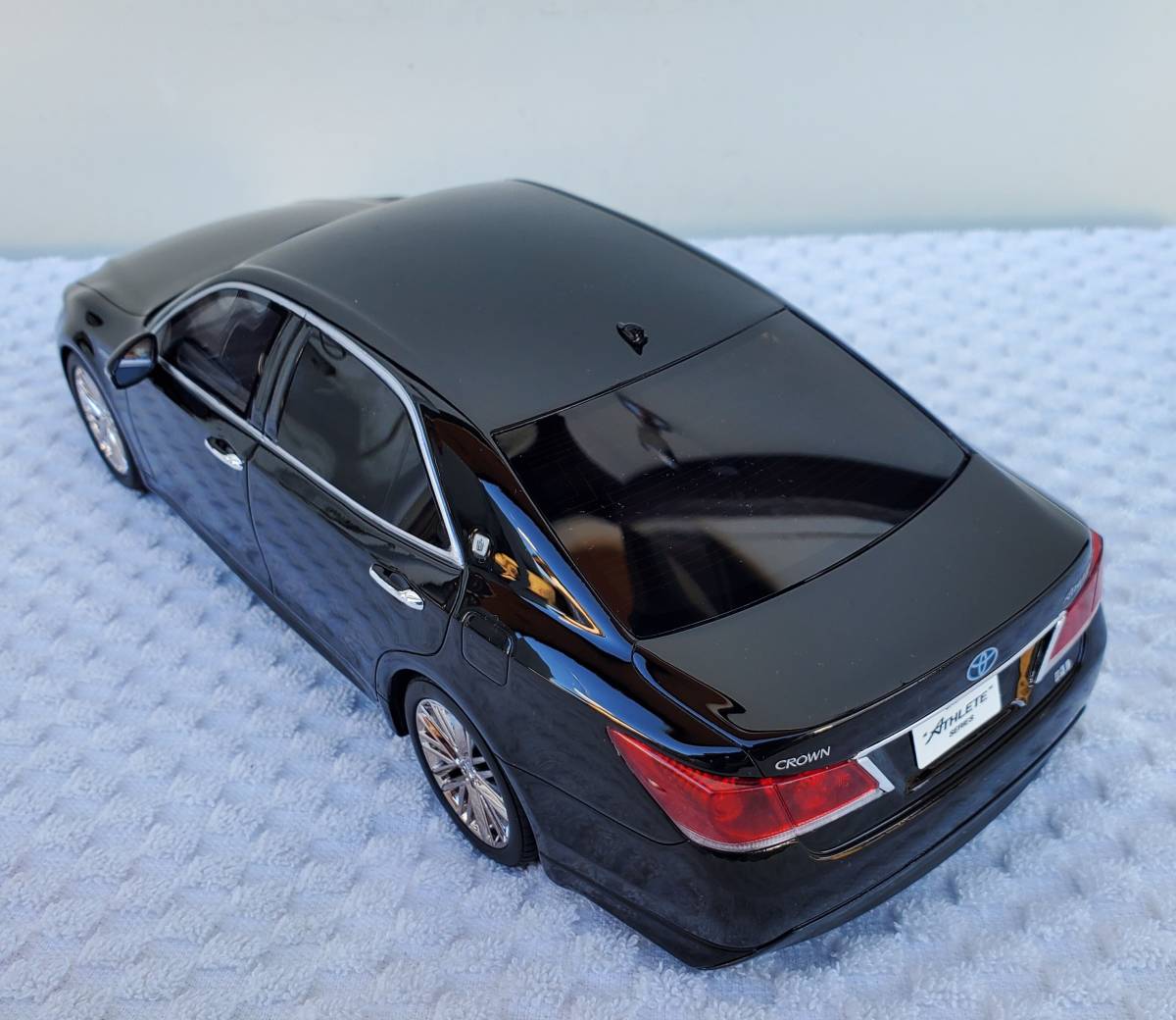 宮沢模型限定生産品 SAMURAI 1/18 京商 外箱あり トヨタ クラウン 