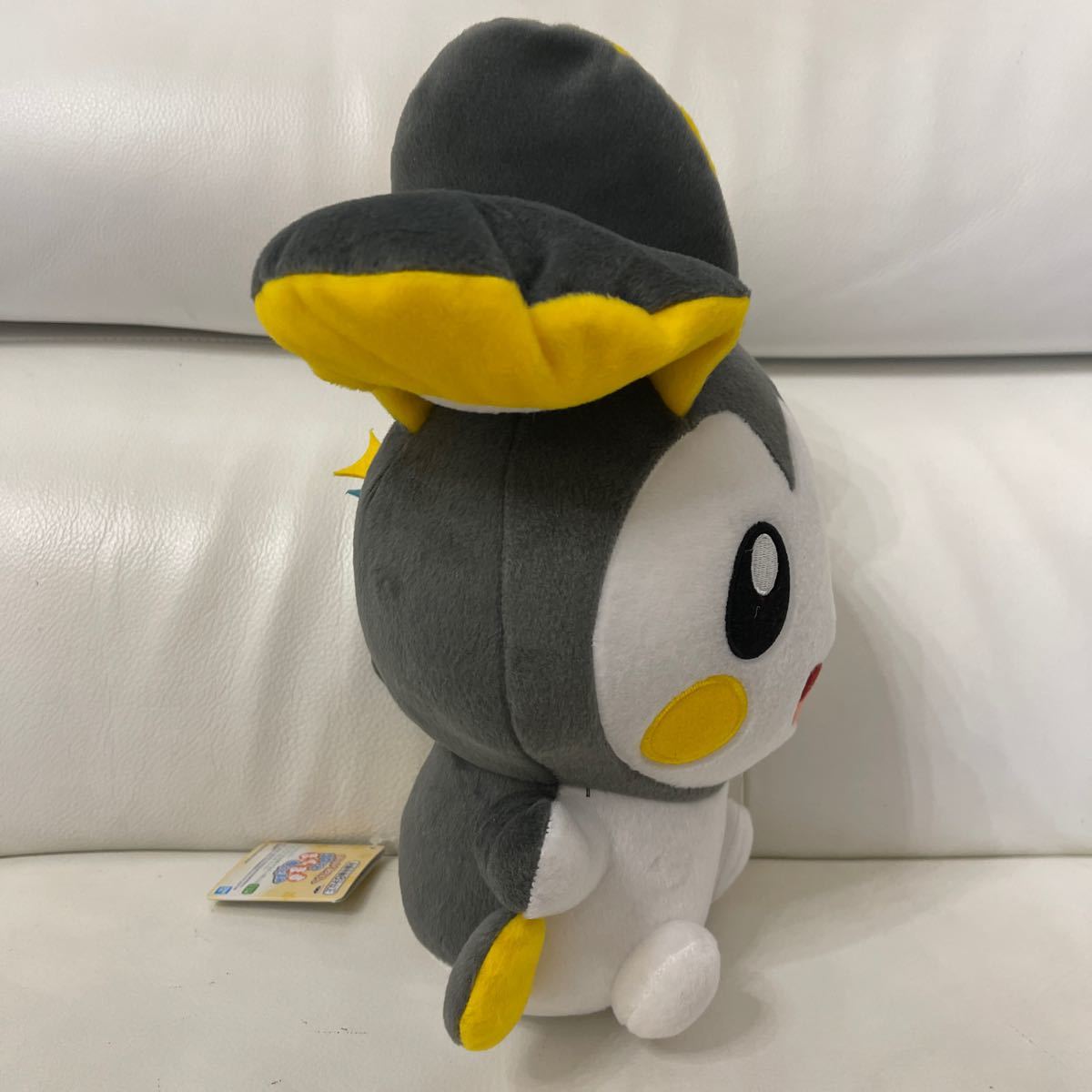 ポケットモンスター コロっとまんまるぬいぐるみ エモンガ ポケットモンスター 売買されたオークション情報 Yahooの商品情報をアーカイブ公開 オークファン Aucfan Com