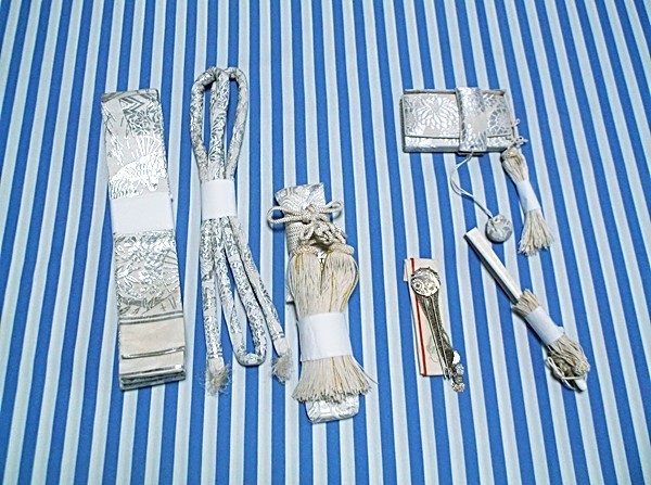  花嫁さん用 筥迫 はこせこ セット 品 お安くどうぞ ふ-5(女性和服、着物)｜売買されたオークション情報、yahooの商品情報をアーカイブ公開 - オークファン その他