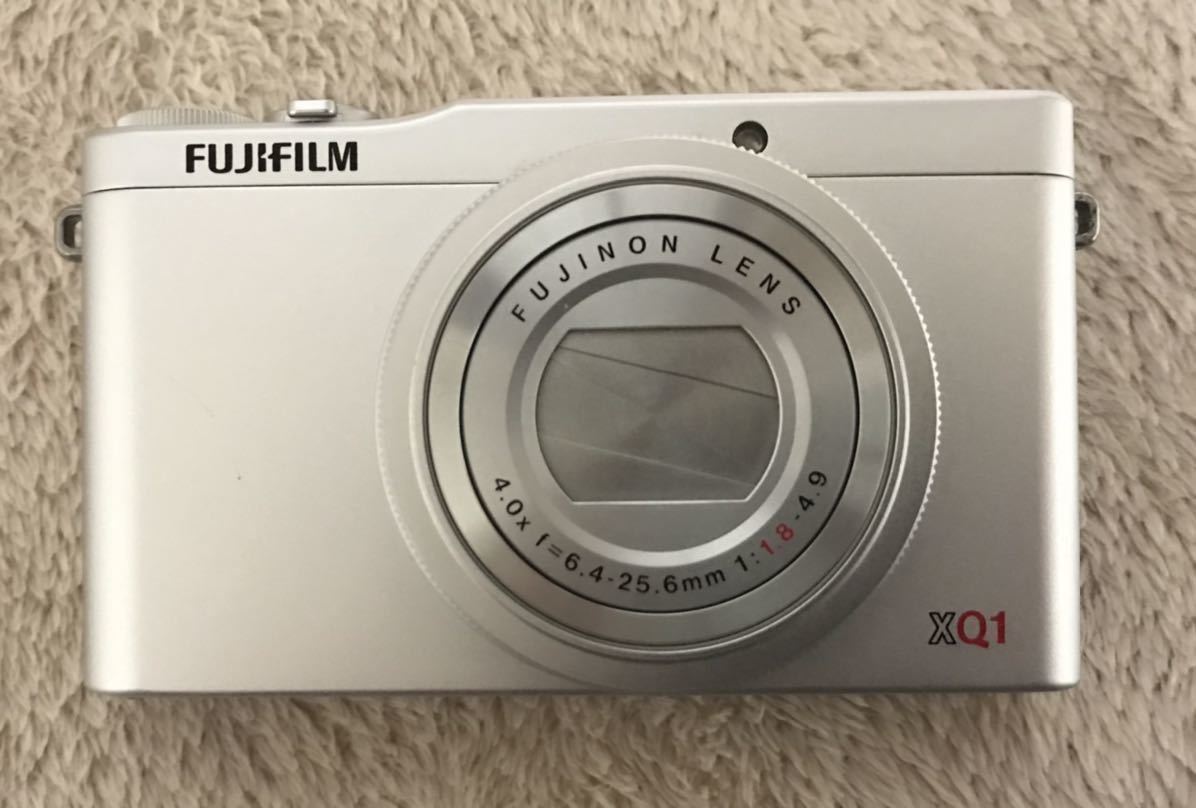 FUJI FILM 富士フィルム XQ1 シルバー - www.onkajans.com