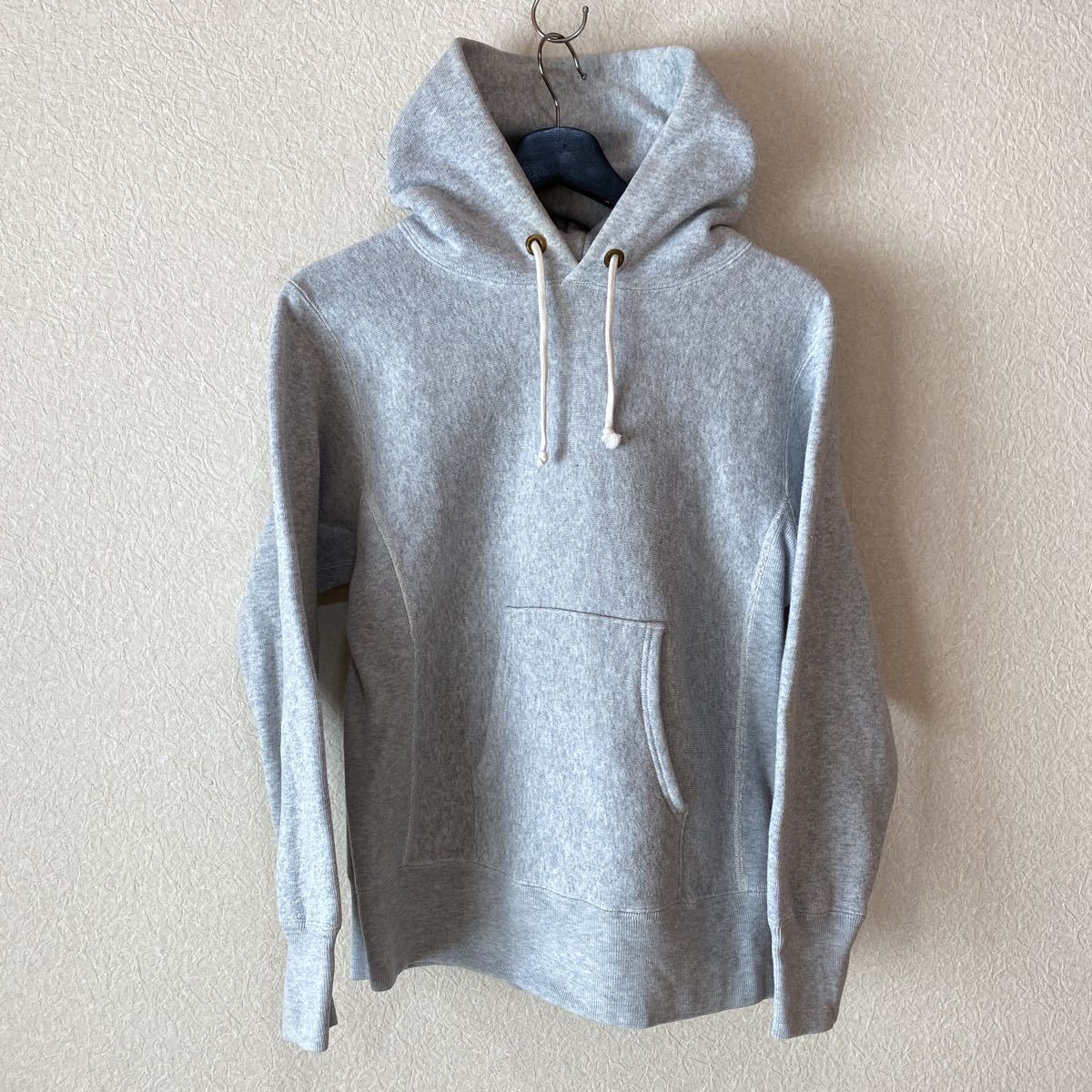 正規品，SALE Champion チャンピオン リバースウィーブ 青タグ 11.5oz スウェット パーカー Mサイズ グレー カレッジ(パーカ)｜売買されたオークション情報、yahooの商品情報をアーカイブ公開 - オークファン 男性用