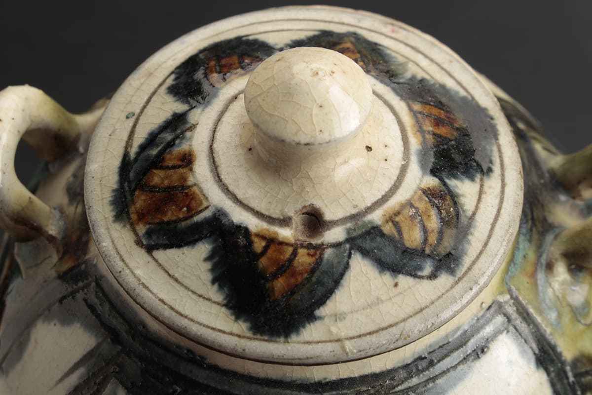 HT416 壺屋焼 魚文 按瓶 高12.5cm 壺屋焼急須 魚彫文