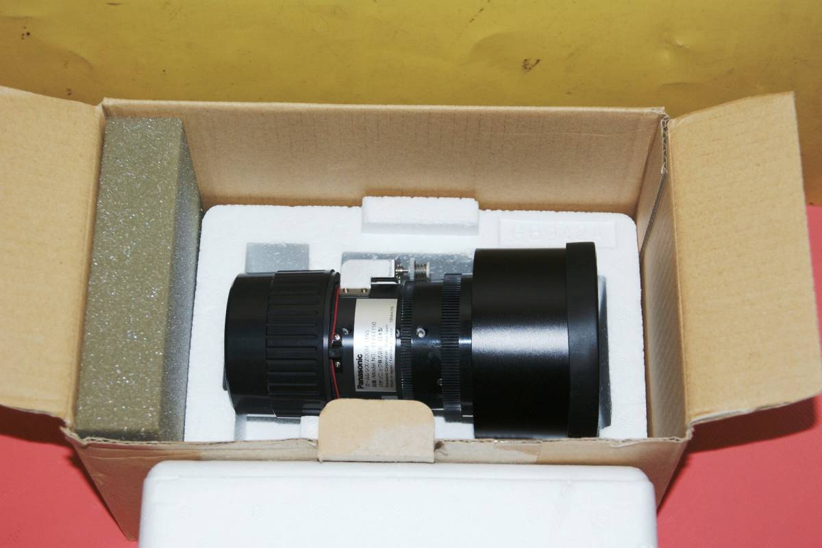 Canon EF 70-300mm f/4-5.6 IS USM ズームレンズ Panasonic PT-DW830LW PT-DX870LK PT-DZ770LS PT-DX820S PT-PZ770JW PT