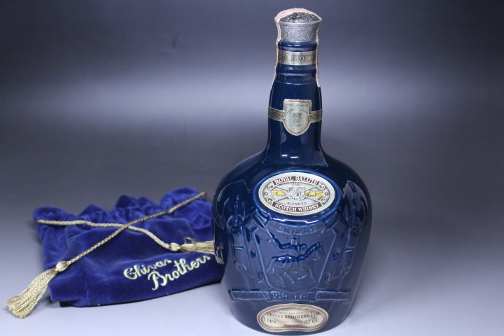 p-152 未開栓古酒 ROYAL SALUTE ロイヤルサルート 21年 青 陶器ボトル