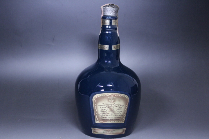 p-152 未開栓古酒 ROYAL SALUTE ロイヤルサルート 21年 青 陶器ボトル