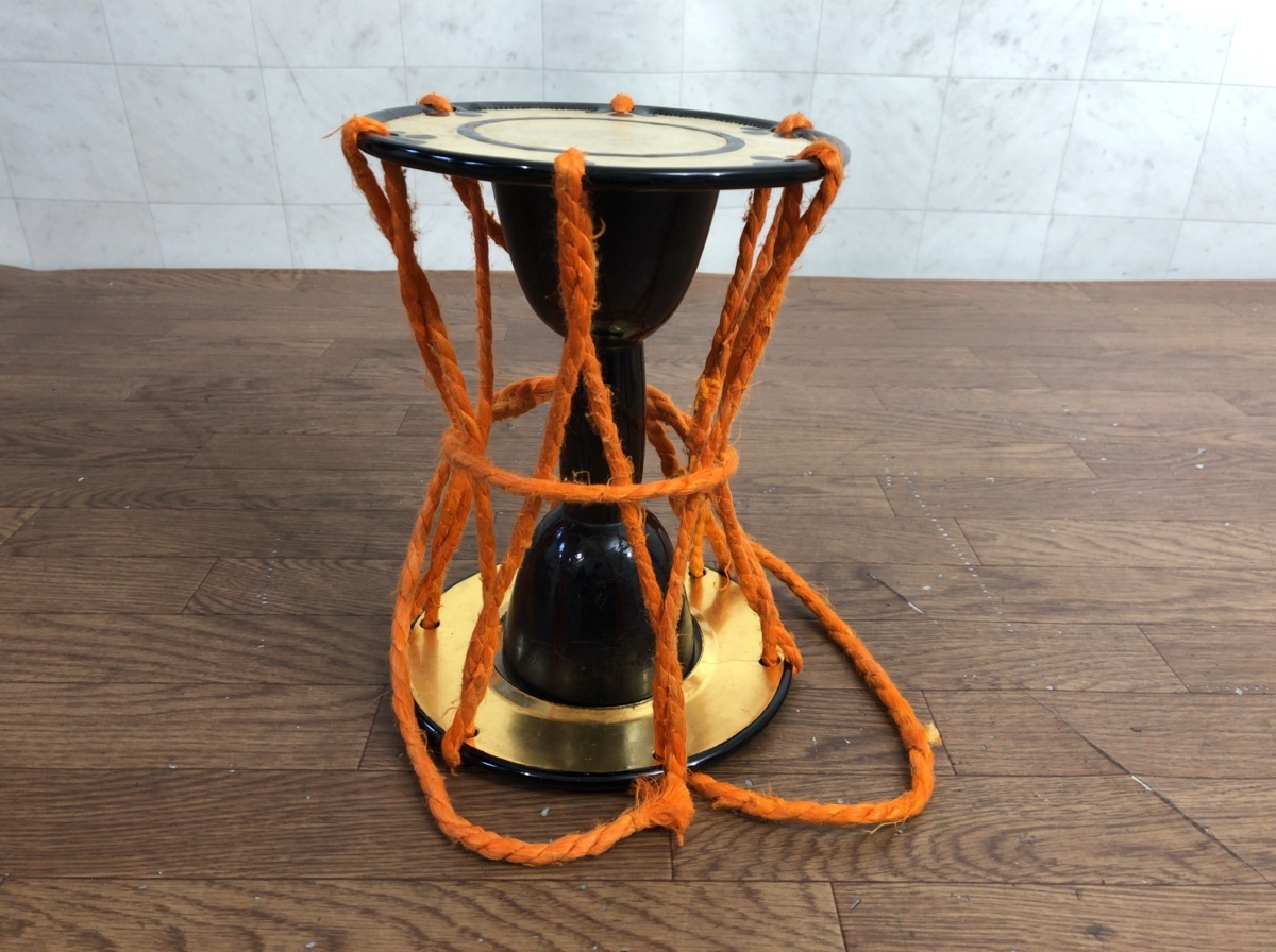 C123A080○小鼓 つづみ 花形鼓皮 黒漆 和楽器 伝統楽器 小鼓胴 C123A080○小鼓 つづみ 花形鼓皮 黒漆 和楽器 伝統楽器 小鼓胴