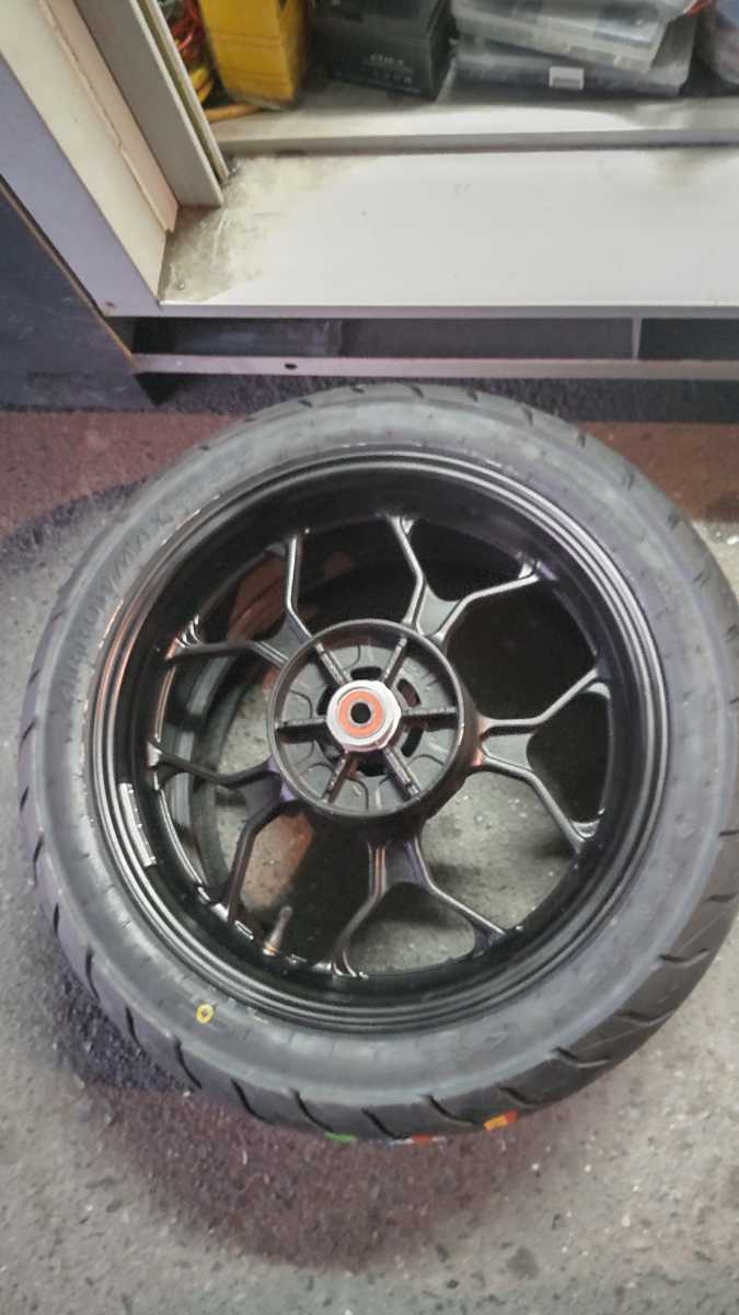 YAMAHAリアホイールYZF-R25、MT-25、YZF-R3、MT-03、タイヤ新品