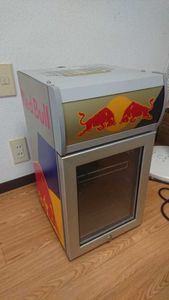 Red Bull レッドブル 新型 ミニ冷蔵庫 ディスプレイ用 ショーケース