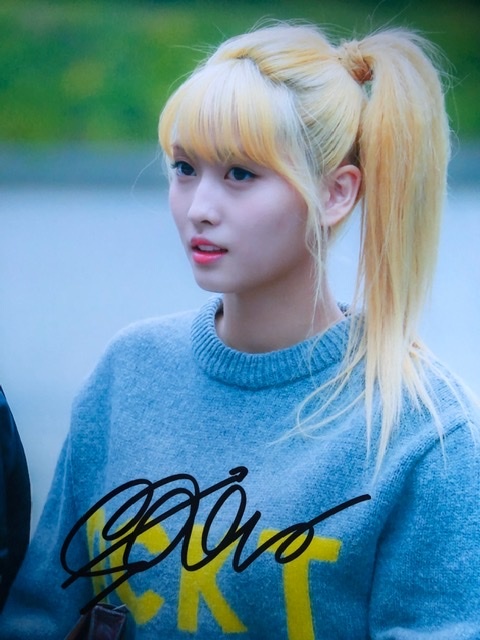 TWICE サナ ☆直筆サイン写真(アジアンポップス)｜売買された