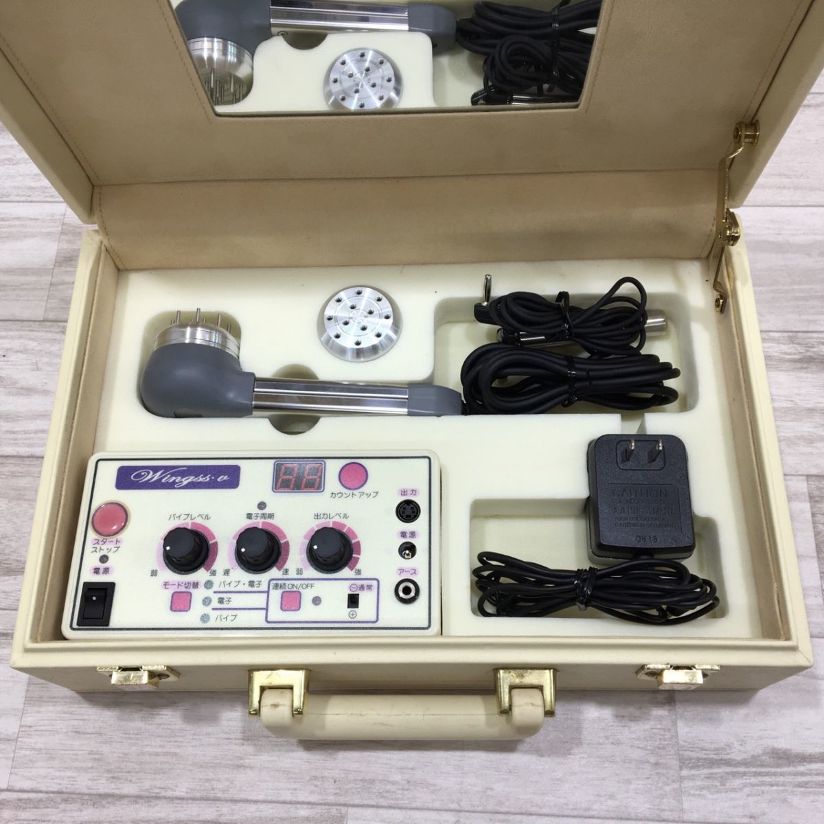 ヴェーネレ ウィングスV Wingss V美顔器ケース付きウィングスV吉丸