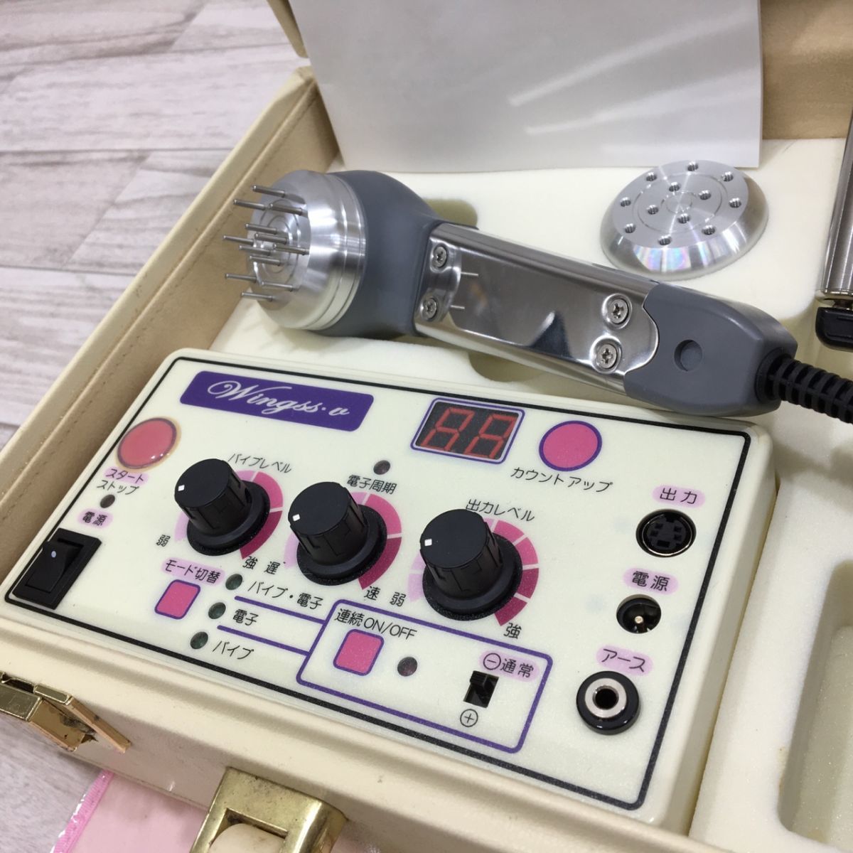 美容機器 ウイングスV（美顔器）ヴェーネレ