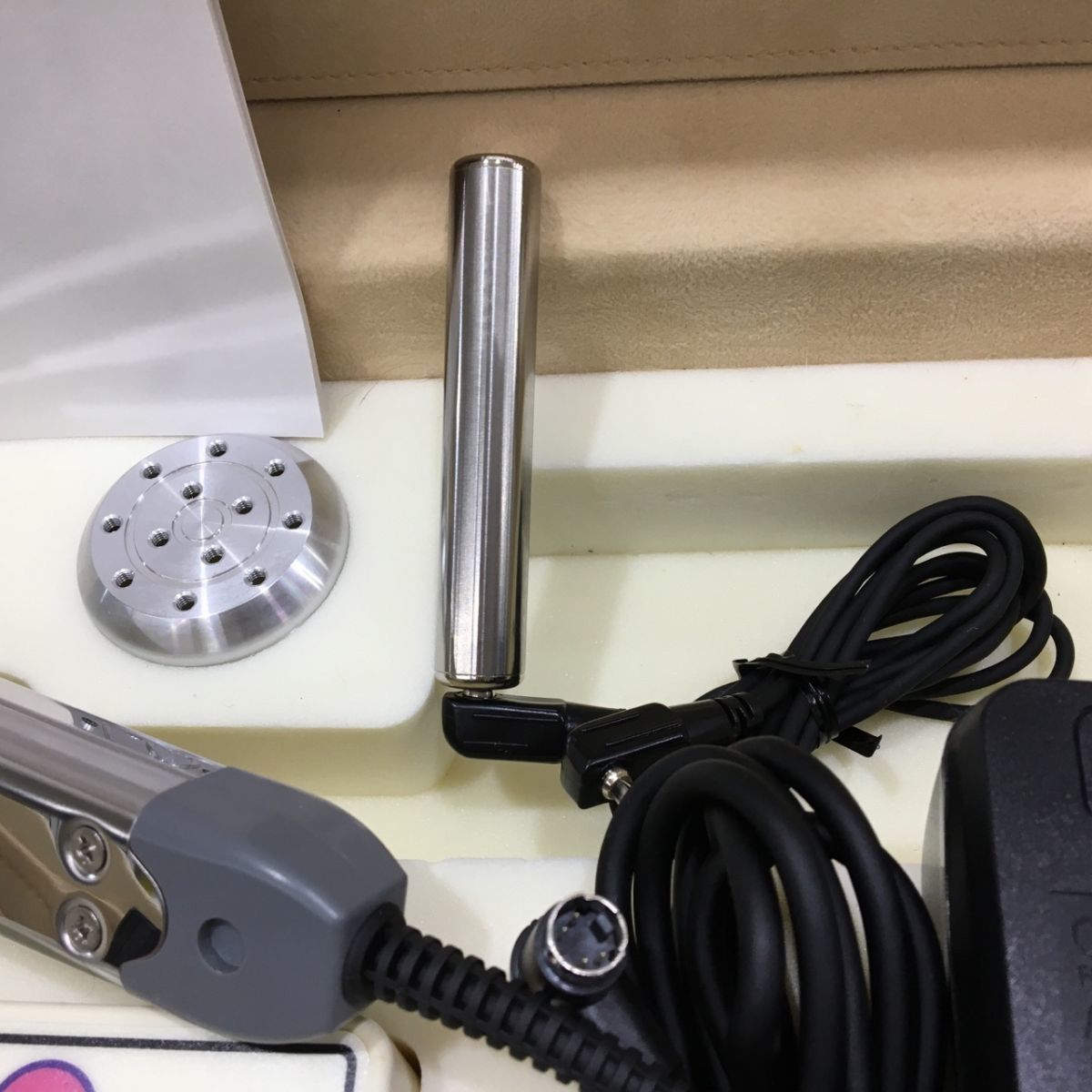 美容機器 ウイングスV（美顔器）ヴェーネレ