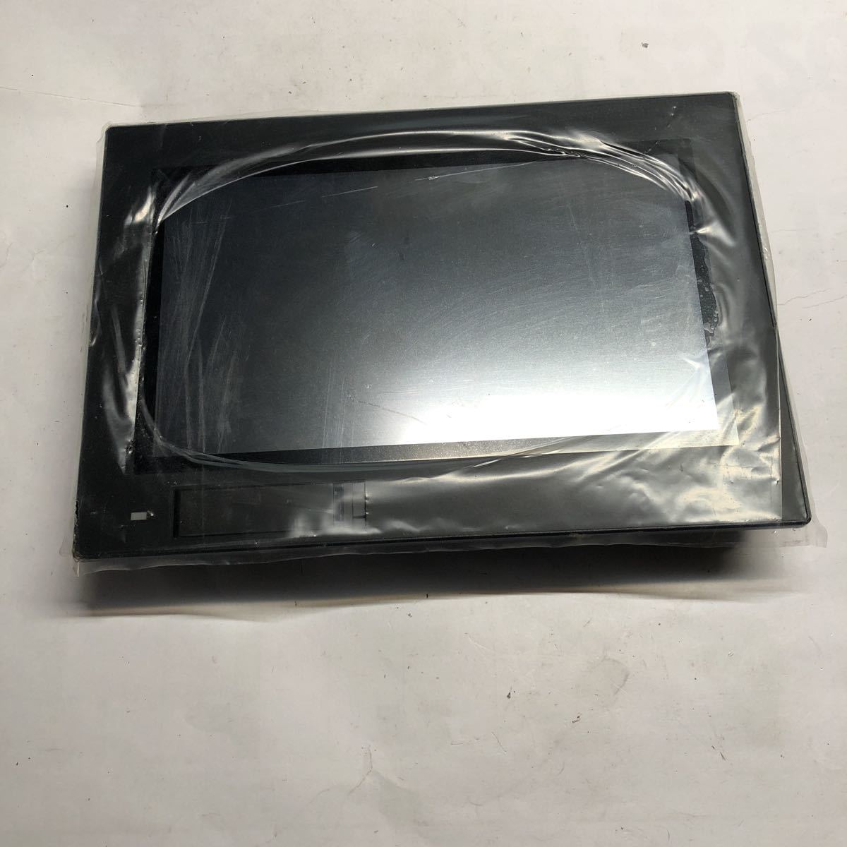 KEYENCE タッチパネル VT5-W10 (電材、配電用品)｜売買された 