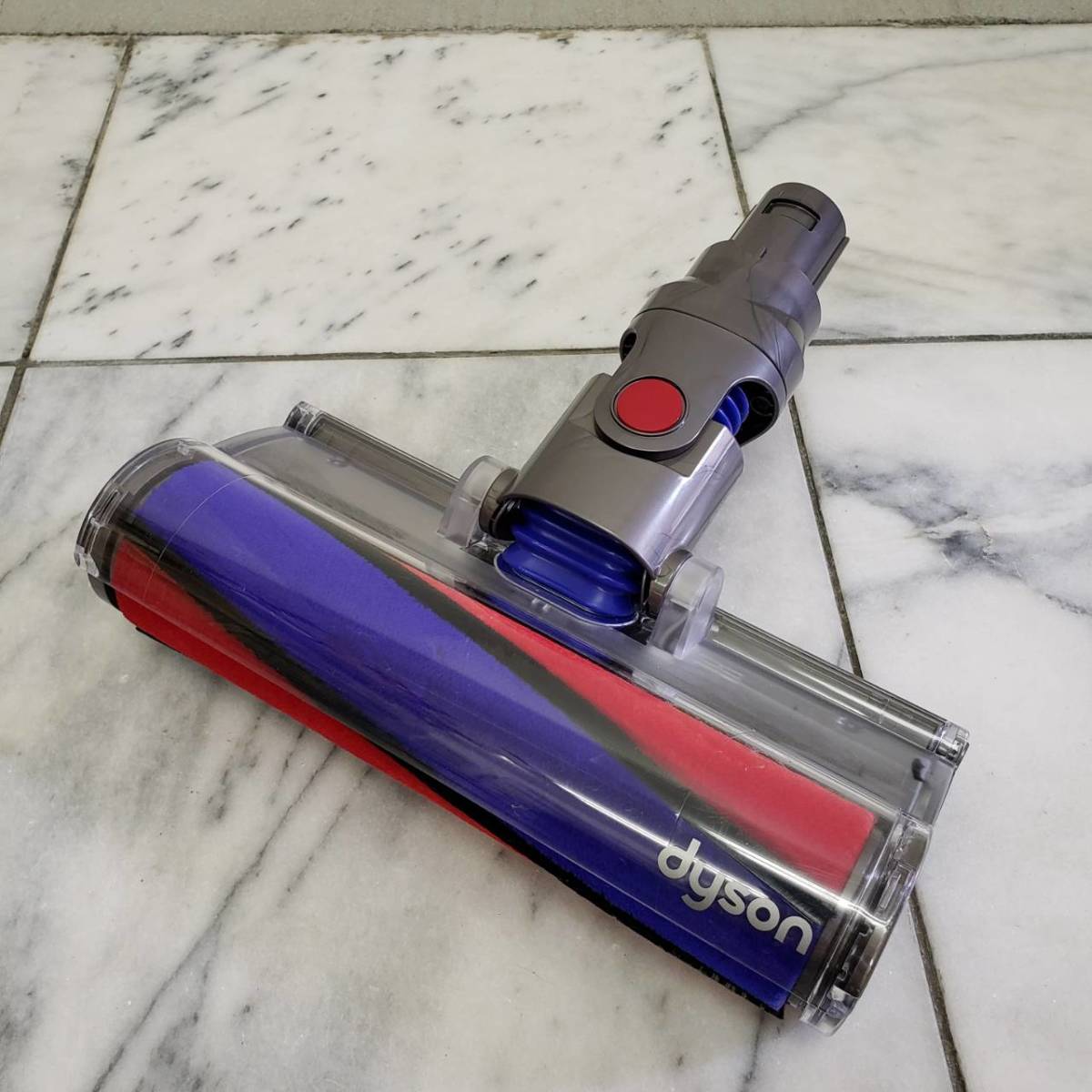 Dyson ダイソン SV12 コードレスサイクロン式掃除機 2024年製 ダイソン