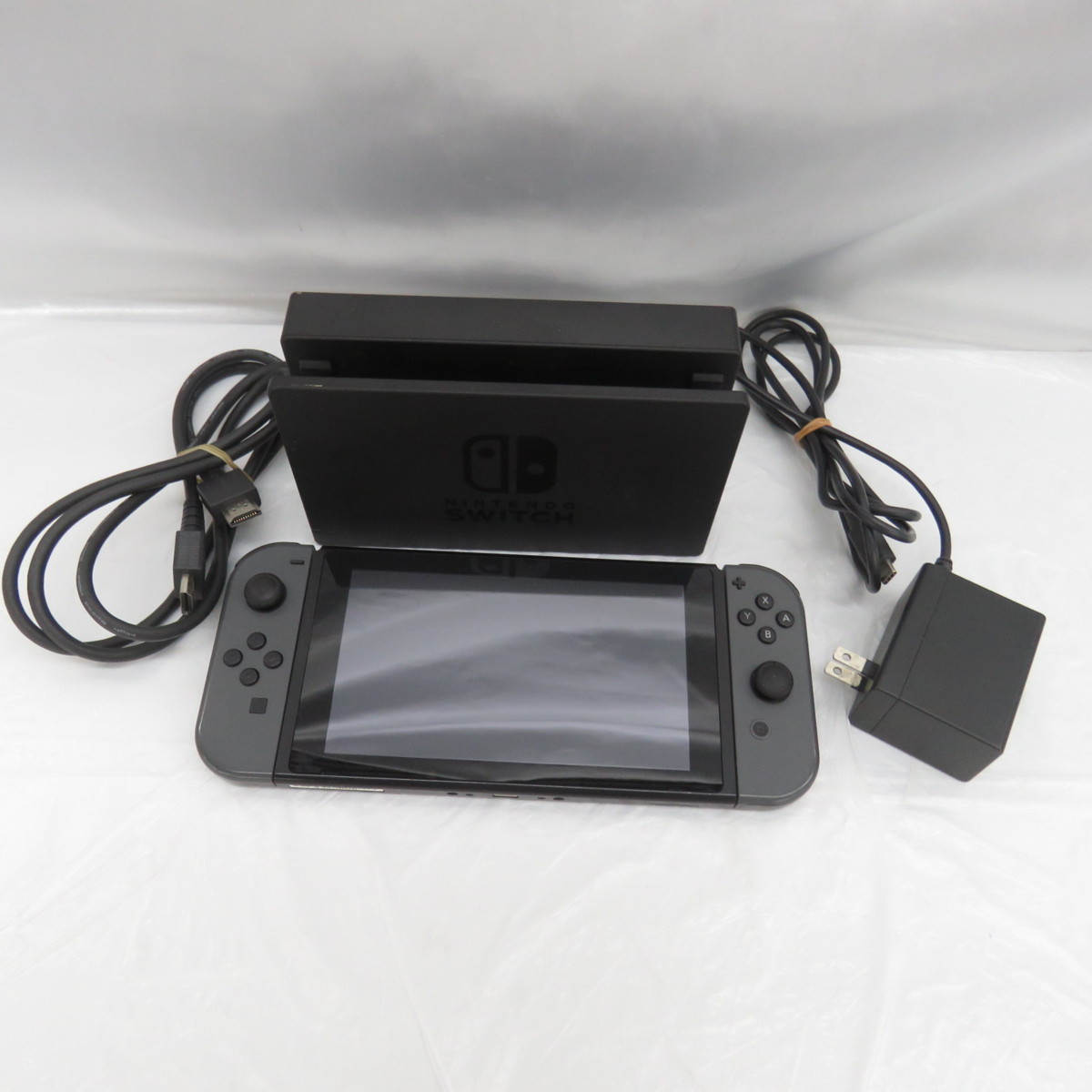 任天堂/NINTENDO SWITCH/ニンテンドースイッチ/グレー/本体のみ