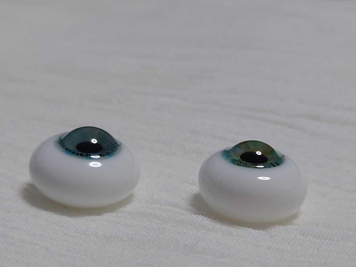 golemグラスアイ約18.3mm●オッドアイ● No. 148 golem様製 グラスアイ 18mm 虹彩10mm