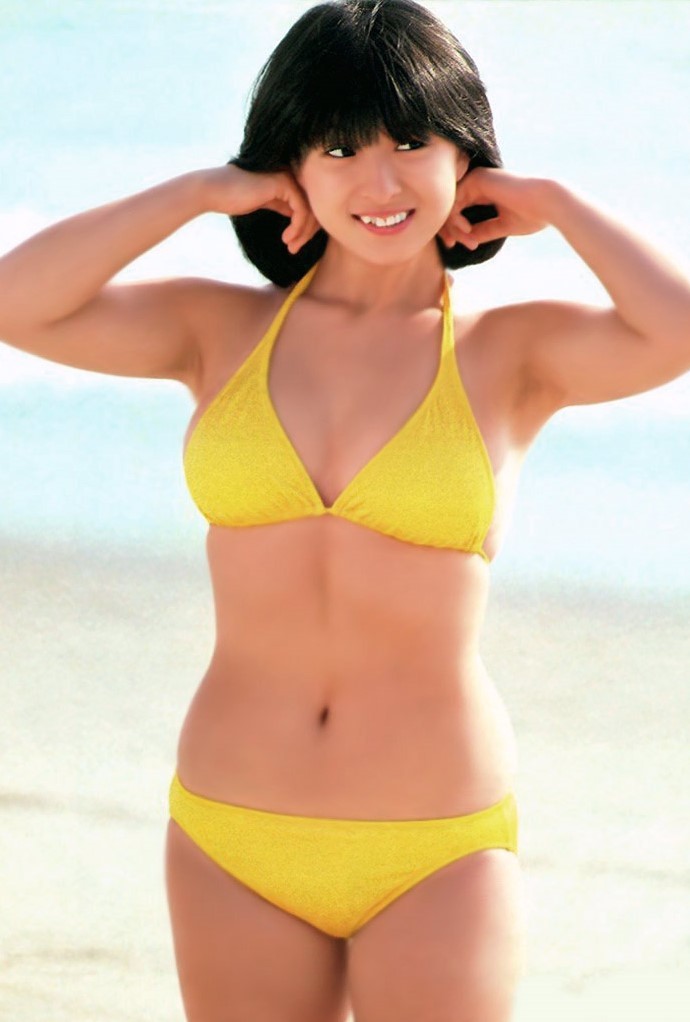 河合奈保子 写真☆10枚 ② ビキニ 水着 当時 昭和アイドル 高画質(写真
