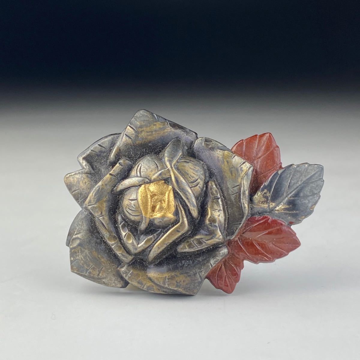 Yahoo!オークション - EZ542 和装小物 本珊瑚「薔薇の花籠図」帯留め