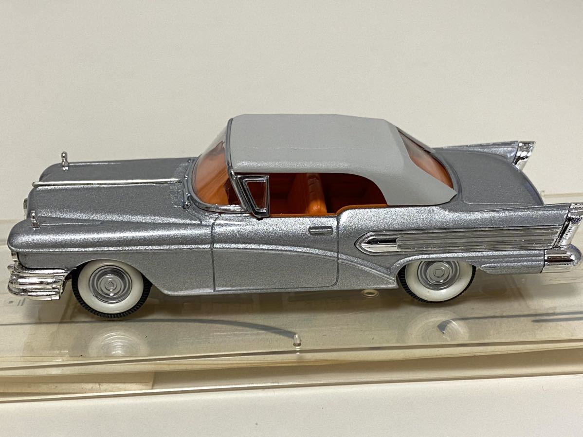 Vitesse 1/43 - Buick Special Cabriolet 1958 Orange - Occasion