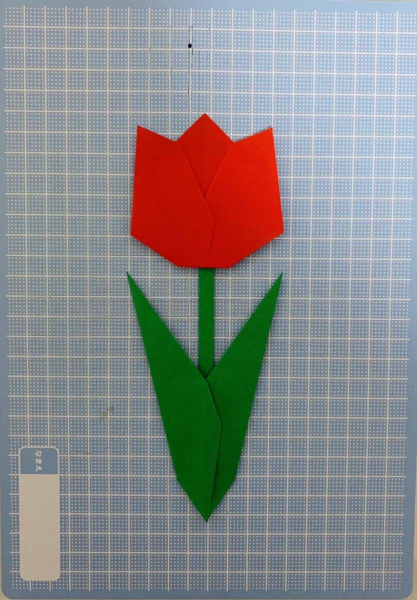 折り紙 ハンドメイド チューリップ 春 イベント 花 壁面飾り リース 折り紙 千代紙 売買されたオークション情報 Yahooの商品情報をアーカイブ公開 オークファン Aucfan Com