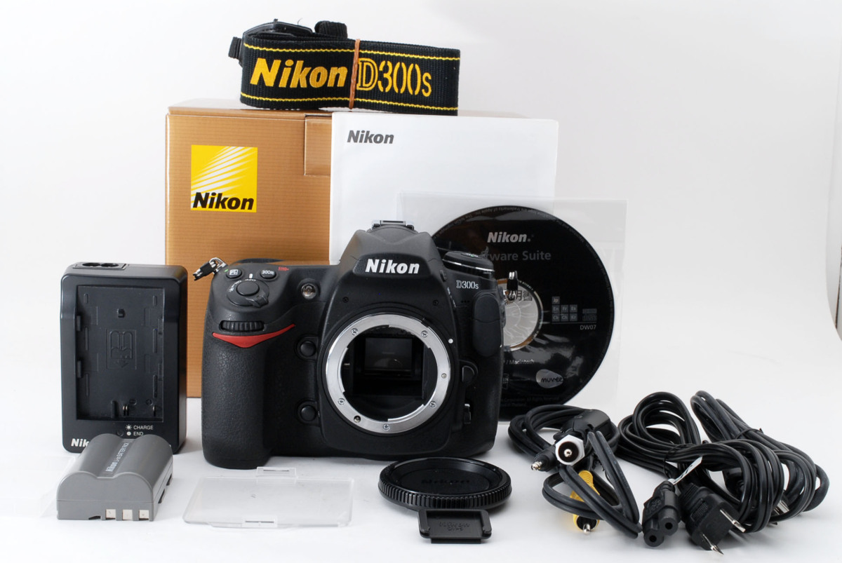◇美品◇Nikon ニコン D300S ボディ デジタル一眼レフカメラ 箱付き