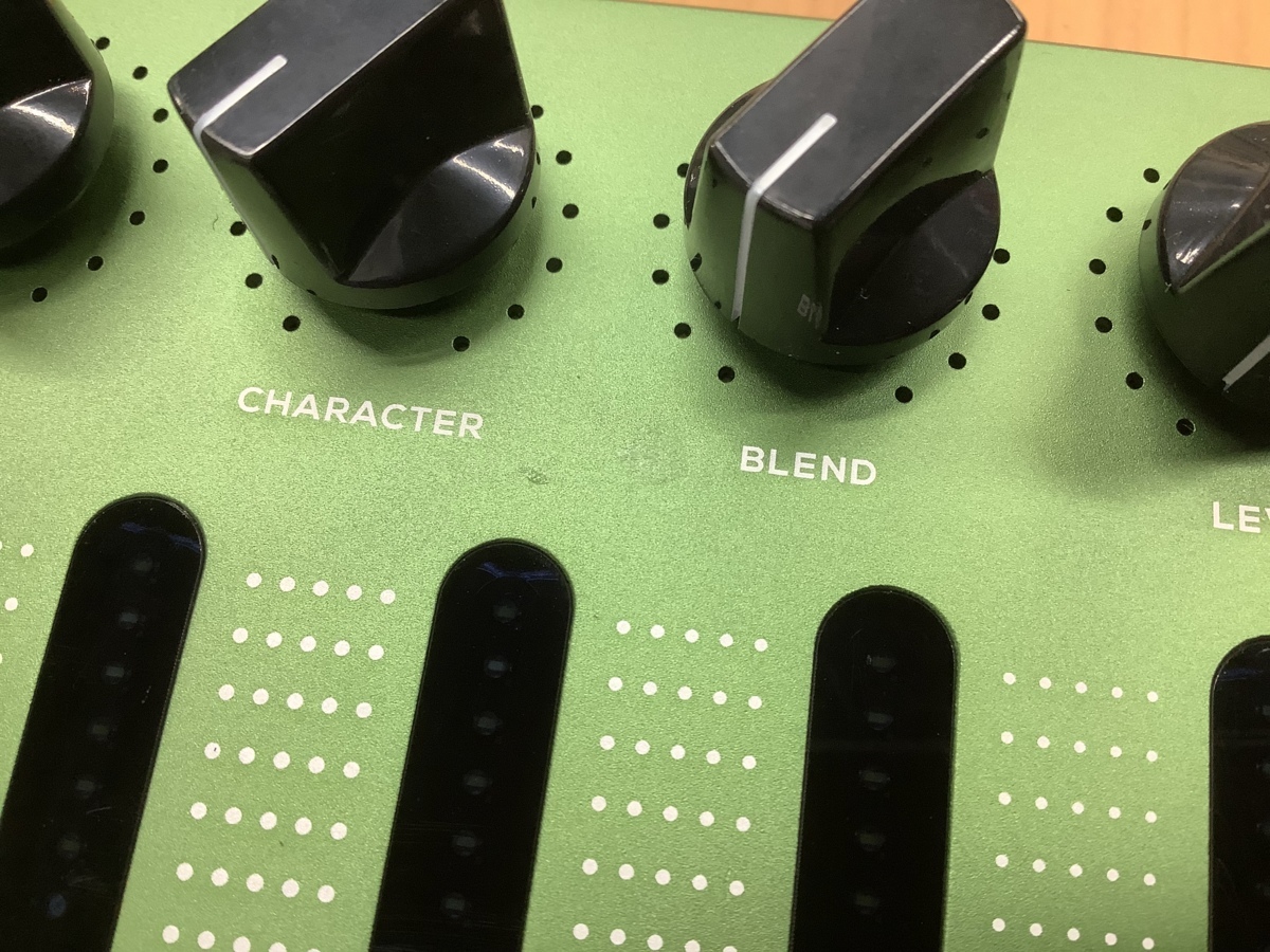 新作登場，爆買い 【決算セール!!】Darkglass Electronics ADAM ちょい