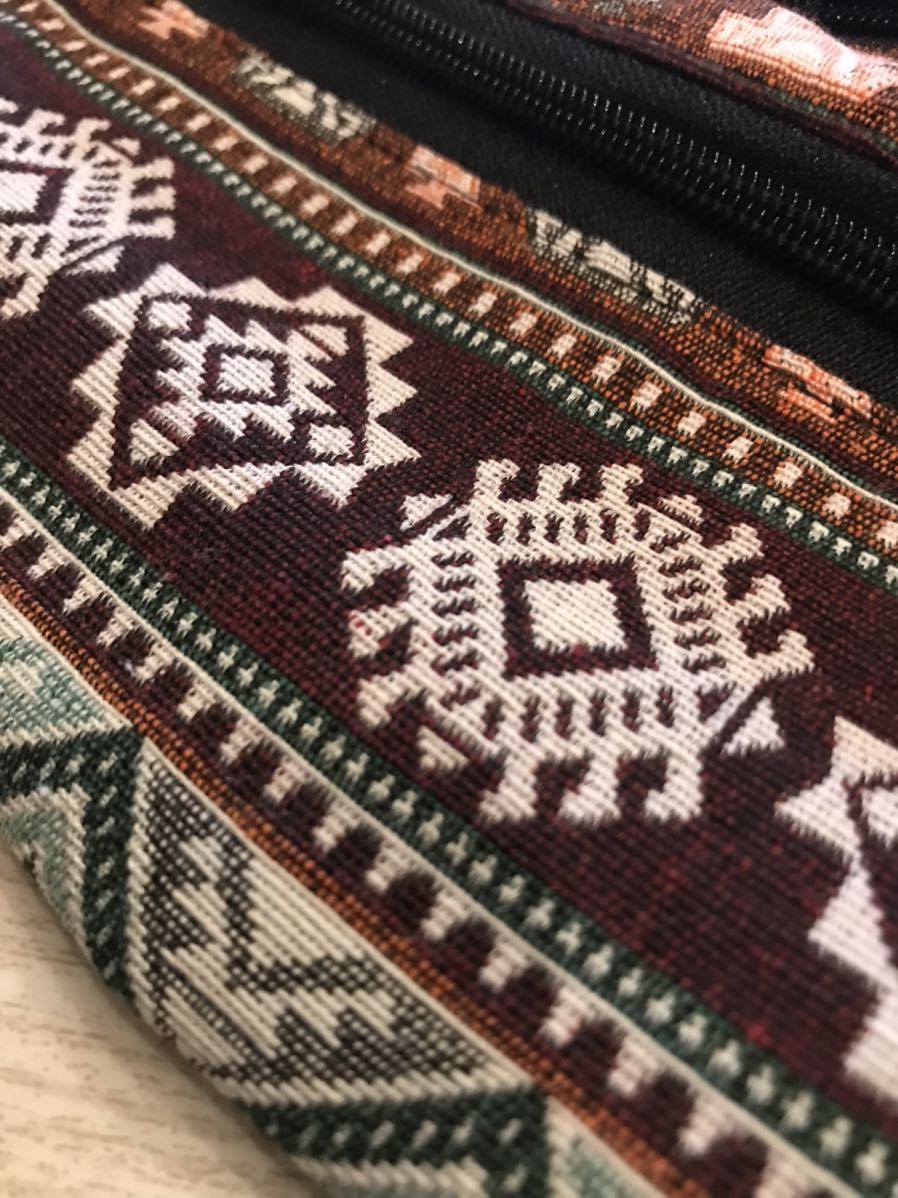 エスニック柄 幾何学模様 ウエストバッグ 斜め掛け 2way 2 ウエストバッグ 売買されたオークション情報 Yahooの商品情報をアーカイブ公開 オークファン Aucfan Com