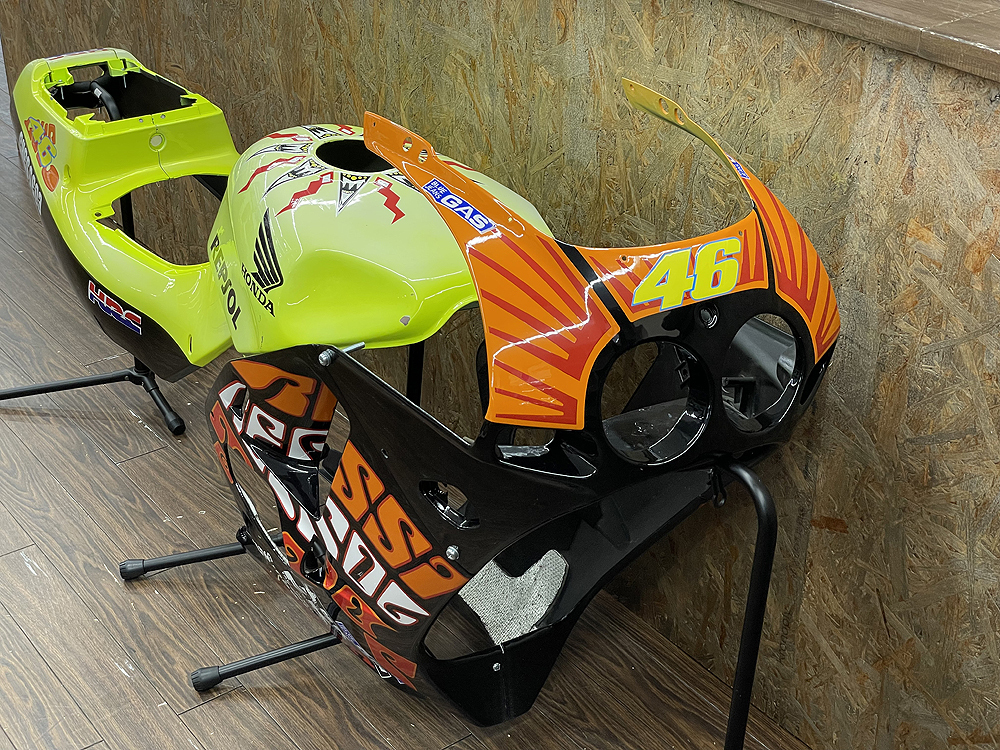 札幌発!! HONDA/ホンダ CBR250R（MC19）？ カウルセット 