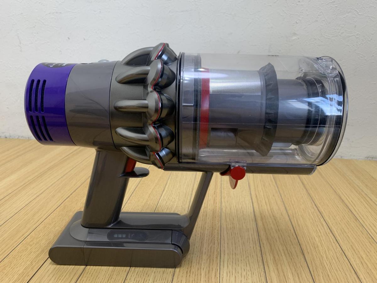 ☆dysonダイソン サイクロンコードレス掃除機 v10 fluffy ジャンク品