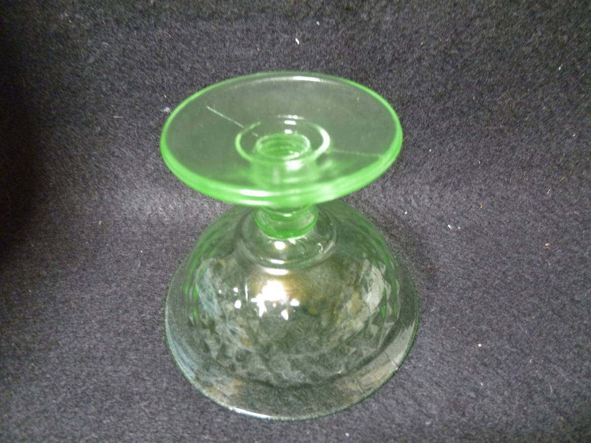 アメリカ製 １９40年ごろ プレスウランガラス シャーベットグラス 01 24 1 工芸ガラス 売買されたオークション情報 Yahooの商品情報をアーカイブ公開 オークファン Aucfan Com