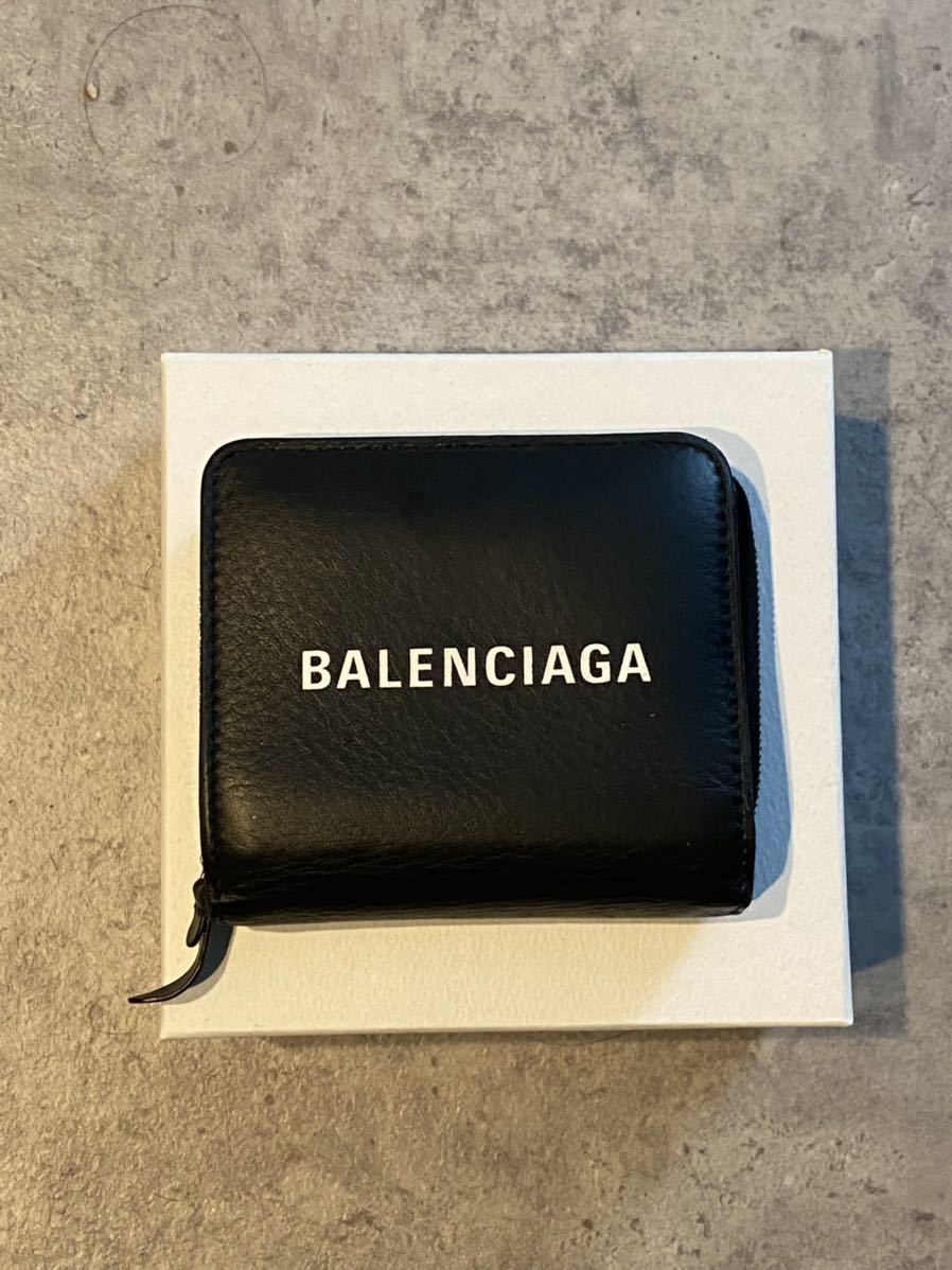 【本物保証，人気セール】 1円スタート BALENCIAGA CASH 2つ折り財布 小銭入れ付き バレンシアガ(服飾小物)｜売買されたオークション情報、yahooの商品情報をアーカイブ公開 - オークファン 服飾小物
