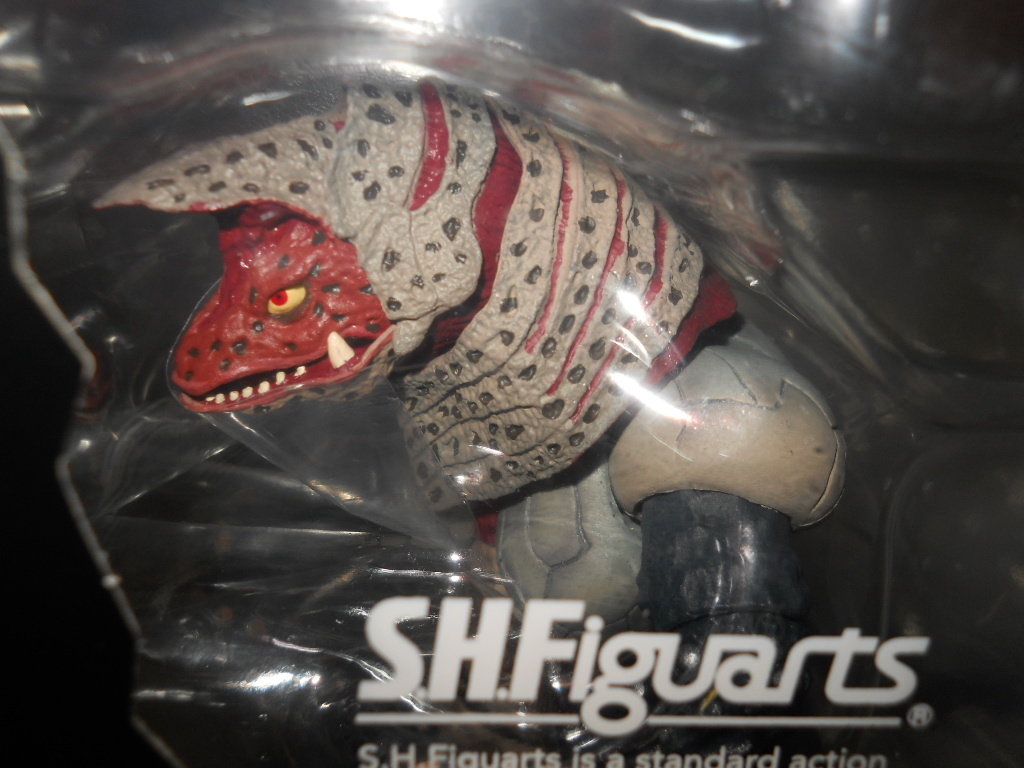 即決 ウルトラマン ティガ S.H.Figuarts ゴルザ フィギュアーツ 真骨彫