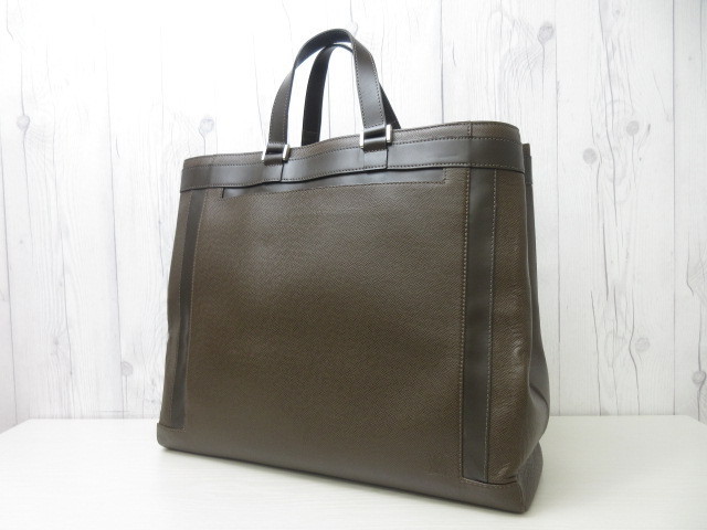 極美品 LOUIS VUITTON ルイヴィトン タイガ カスベックGM グリズリ 