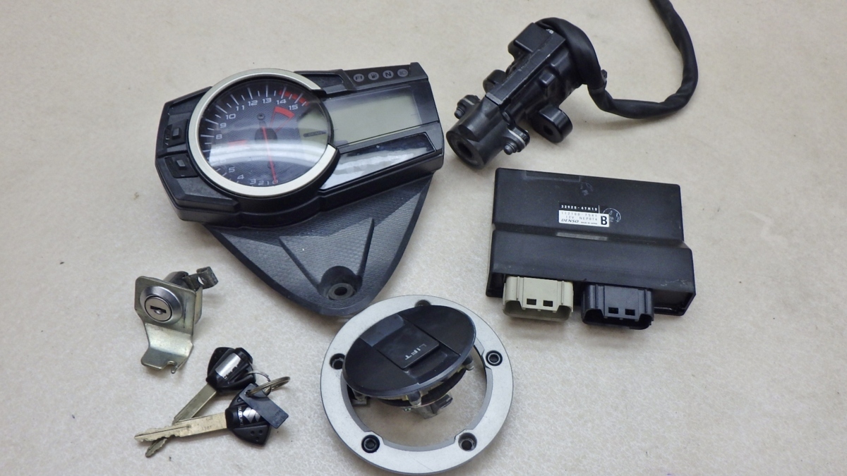 新品，限定SALE A786 GSX-R1000 メーター ECU メインスイッチ GT78A 2009モデル(スズキ用)｜売買されたオークション情報、yahooの商品情報をアーカイブ公開 - オークファン スズキ用