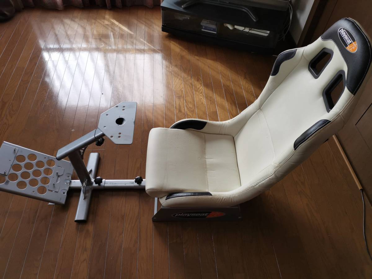 Playseats プレイシート